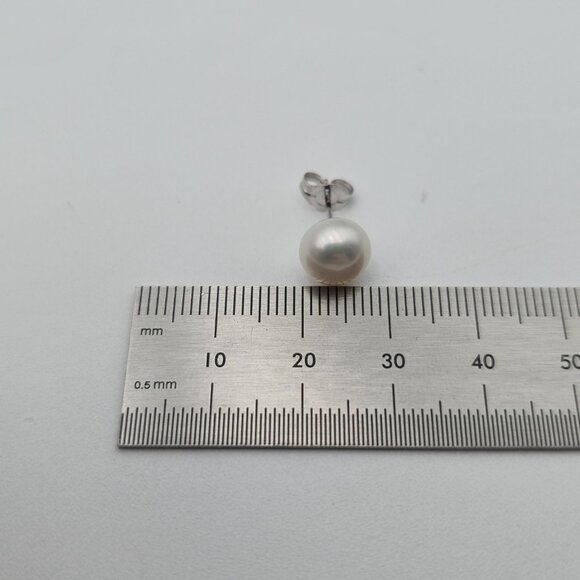 Sterling Silver Bright White Pearl Stud Earrings A4398 - Picture 4 of 5